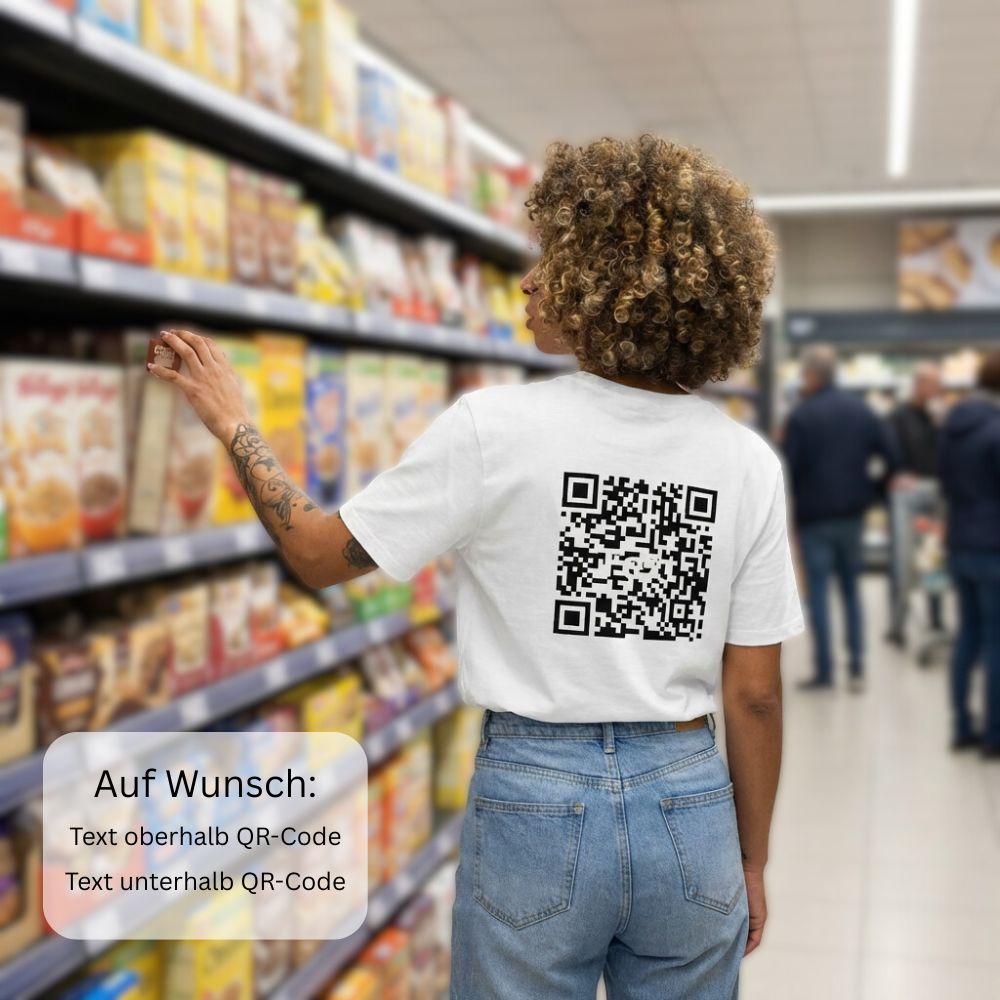 junge Frau im Supermarkt