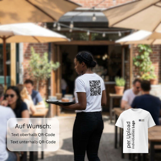 junge Bedienung trägt LiveQR Control Shirt 